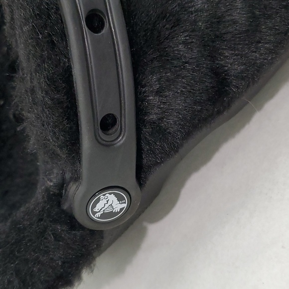 CROCS Fur Sure Clogs Black Faux Fur Lined Classic Casual Size 4M/6W Unisex - Picture 16 of 16